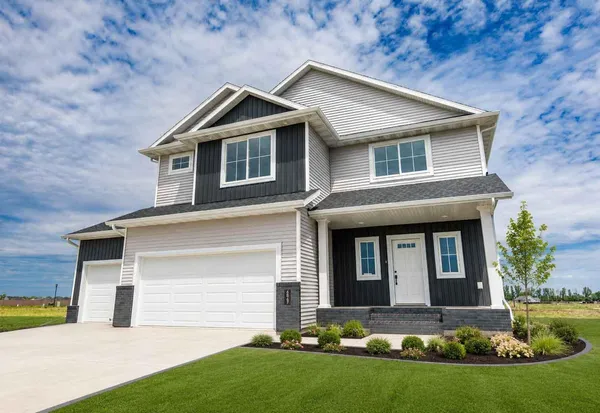 $789,900 | 6867 Sun Valley Boulevard, Horace, ND 58047