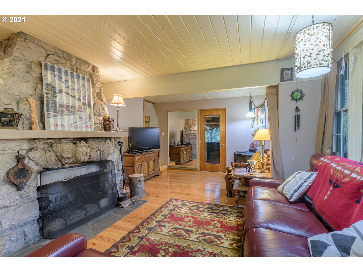 72230 East Faubion Loop Rhododendron, OR 97049 - Photo 5 of 25 Gallery Image 5
