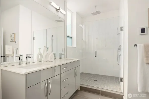 $680,000 | 947 Northwest 56th Street, Seattle, WA 98107