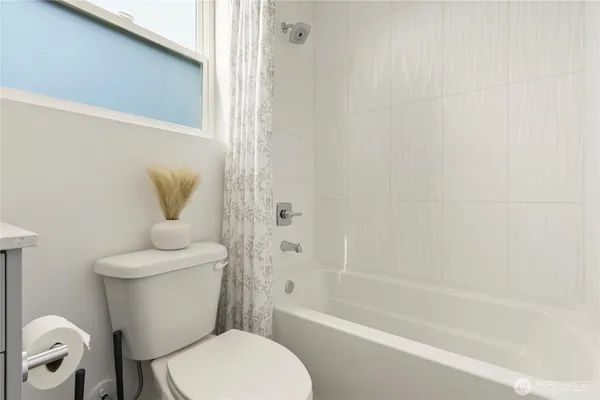 $680,000 | 947 Northwest 56th Street, Seattle, WA 98107