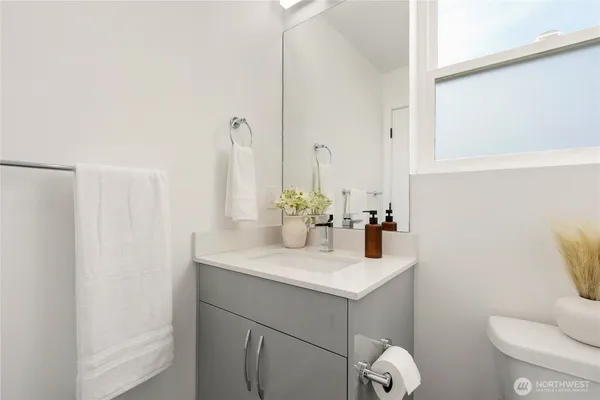 $680,000 | 947 Northwest 56th Street, Seattle, WA 98107