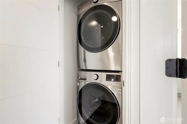 $680,000 | 947 Northwest 56th Street, Seattle, WA 98107