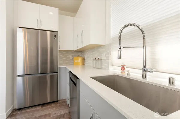 $680,000 | 947 Northwest 56th Street, Seattle, WA 98107