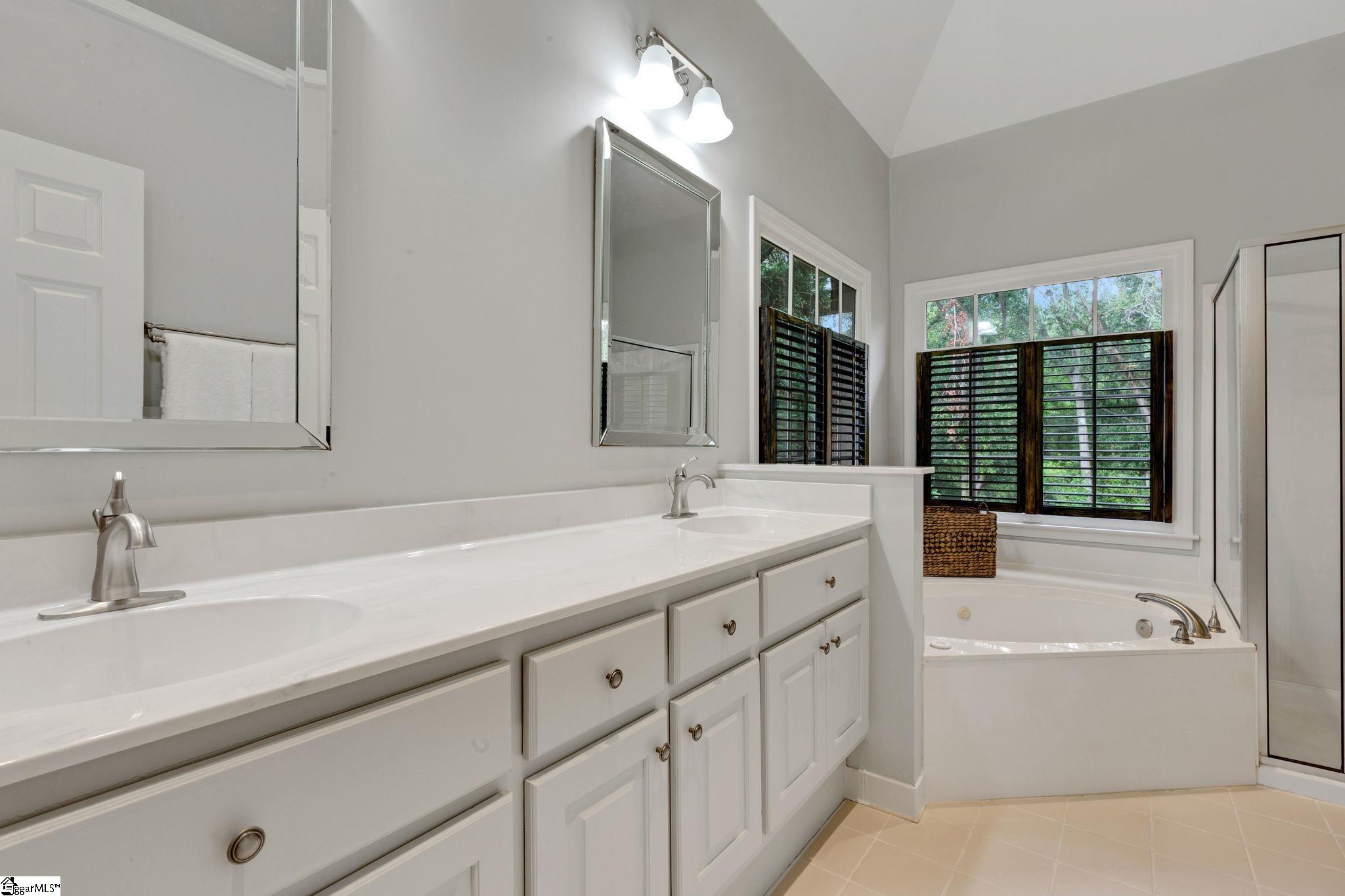 20 English Oak Road Simpsonville, SC 29681 - Photo 19 of 32 Gallery Image 19