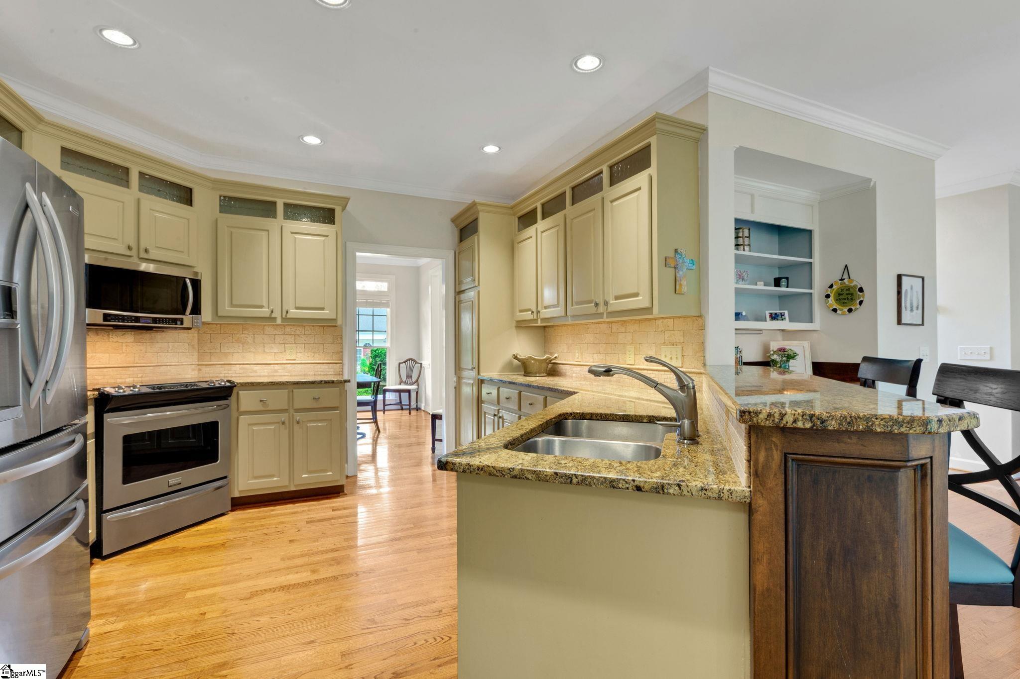 20 English Oak Road Simpsonville, SC 29681 - Photo 8 of 32 Gallery Image 8
