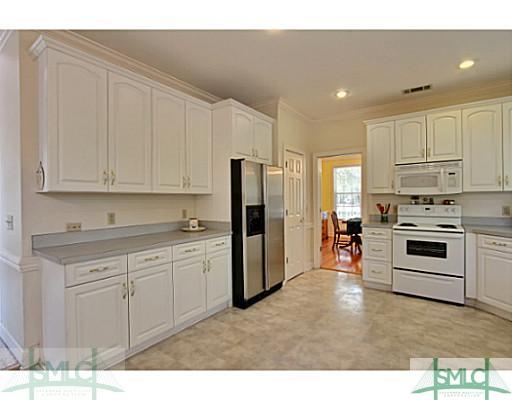 106 Breckenridge Drive Springfield, GA 31329 - Photo 6 of 25 Kitchen.