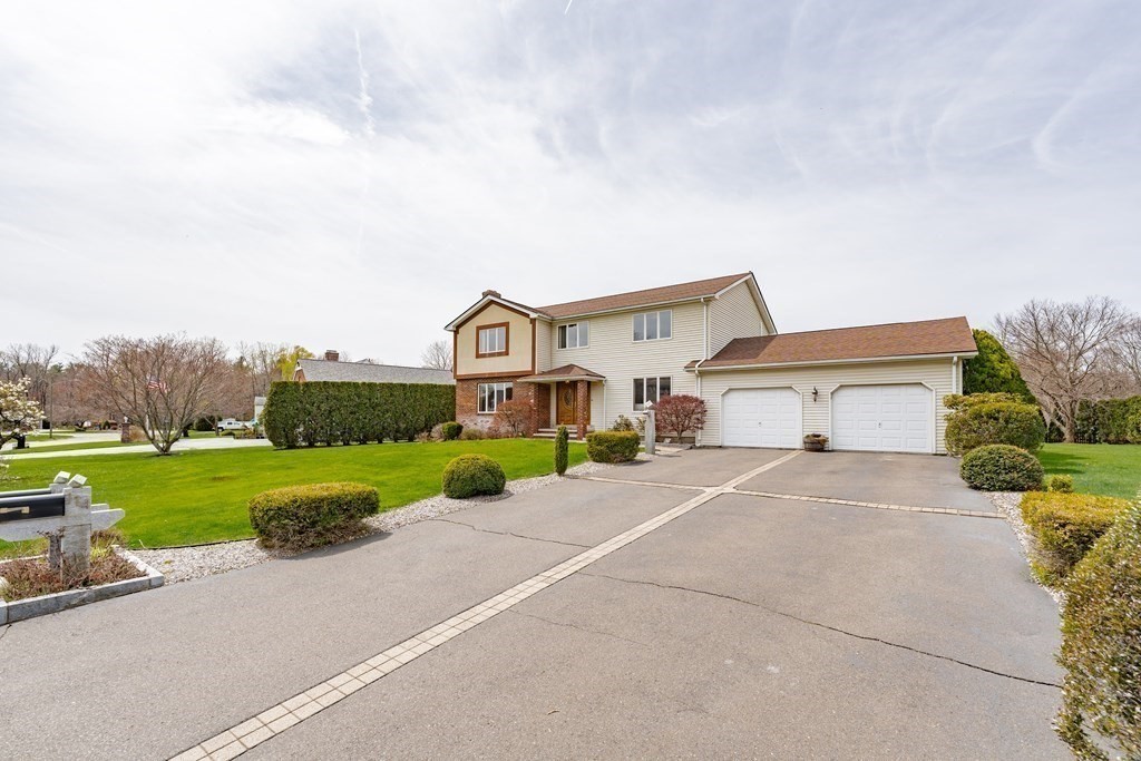 114 Deer Run Road West Springfield, MA 01089 - Photo 3 of 39
