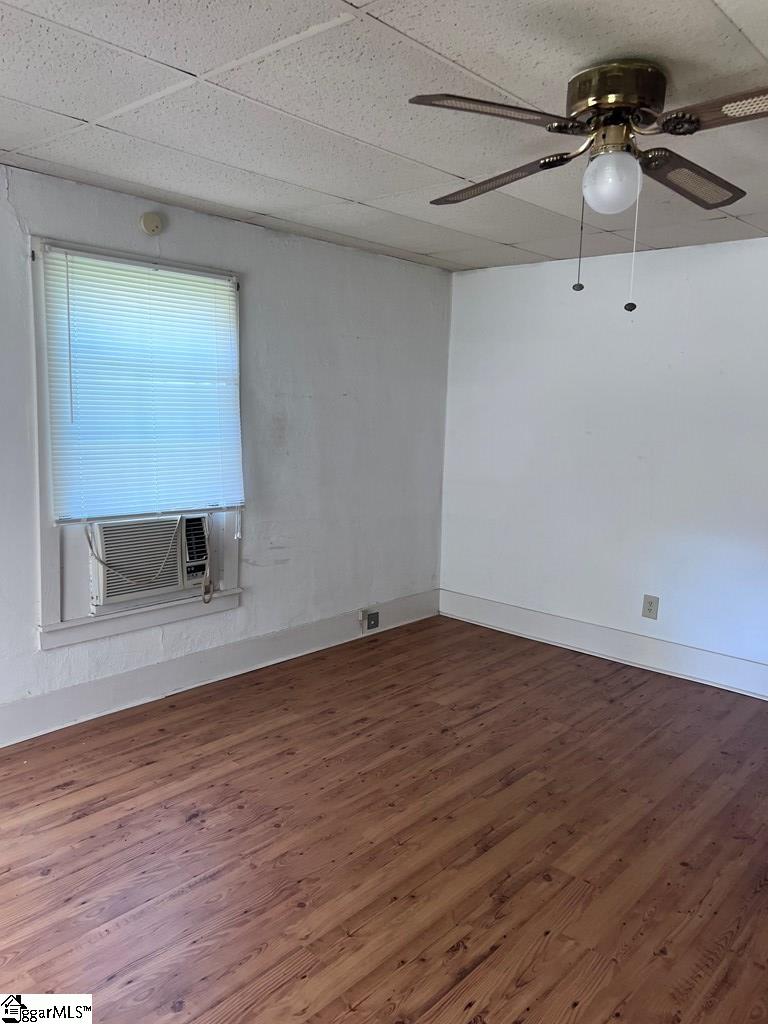 26 Sparks Avenue Ware Shoals, SC 29692 - Photo 4 of 7