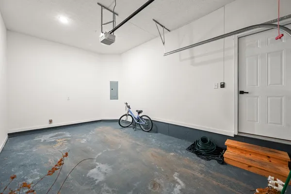 $250,000 | 1530 Nowlin Avenue, Unit 202, Lawrenceburg, IN 47025