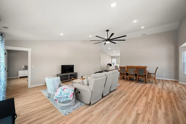 $250,000 | 1530 Nowlin Avenue, Unit 202, Lawrenceburg, IN 47025