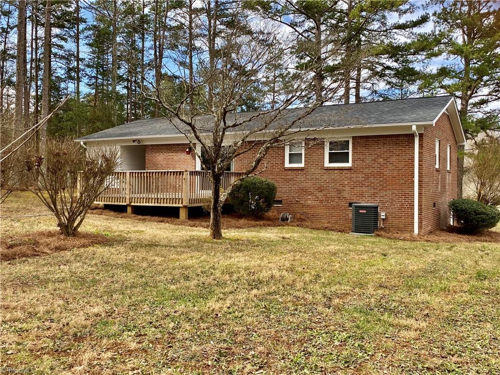 391 Briggs Road Lexington, NC 27292 - Photo 3 of 11 Gallery Image 3