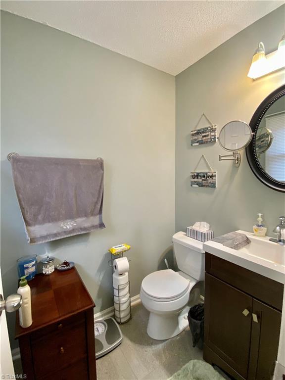 391 Briggs Road Lexington, NC 27292 - Photo 8 of 11 Gallery Image 8