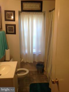5660 Whitby Road Baltimore, MD 21206 - Photo 11 of 18 Bath