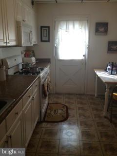 5660 Whitby Road Baltimore, MD 21206 - Photo 8 of 18 Kitchen