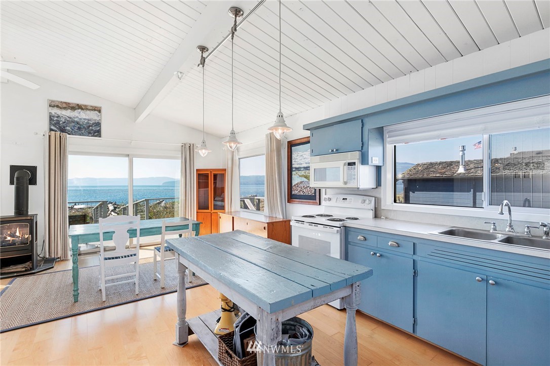 1000 Beckett Point Road Port Townsend, WA 98368 - Photo 4 of 31 Gallery Image 4