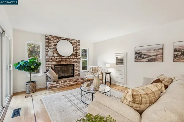 $1,215,000 | 53 Paso Nogal Court, Pleasant Hill, CA 94523
