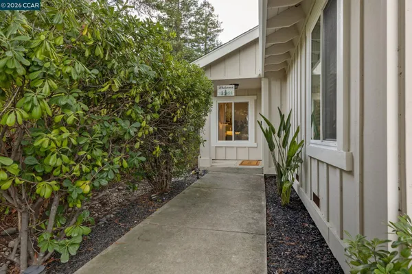 $1,215,000 | 53 Paso Nogal Court, Pleasant Hill, CA 94523
