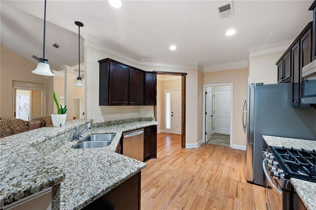 405 Wood Trace Ball Ground, GA 30107 - Photo 16 of 48