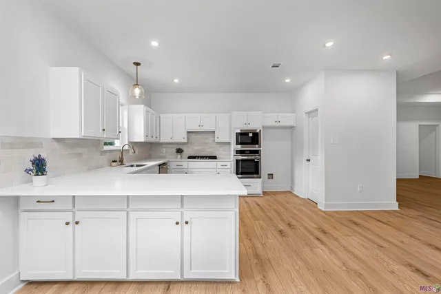 $395,000 | 12833 Port Hudson-Pride Road, Zachary, LA 70791