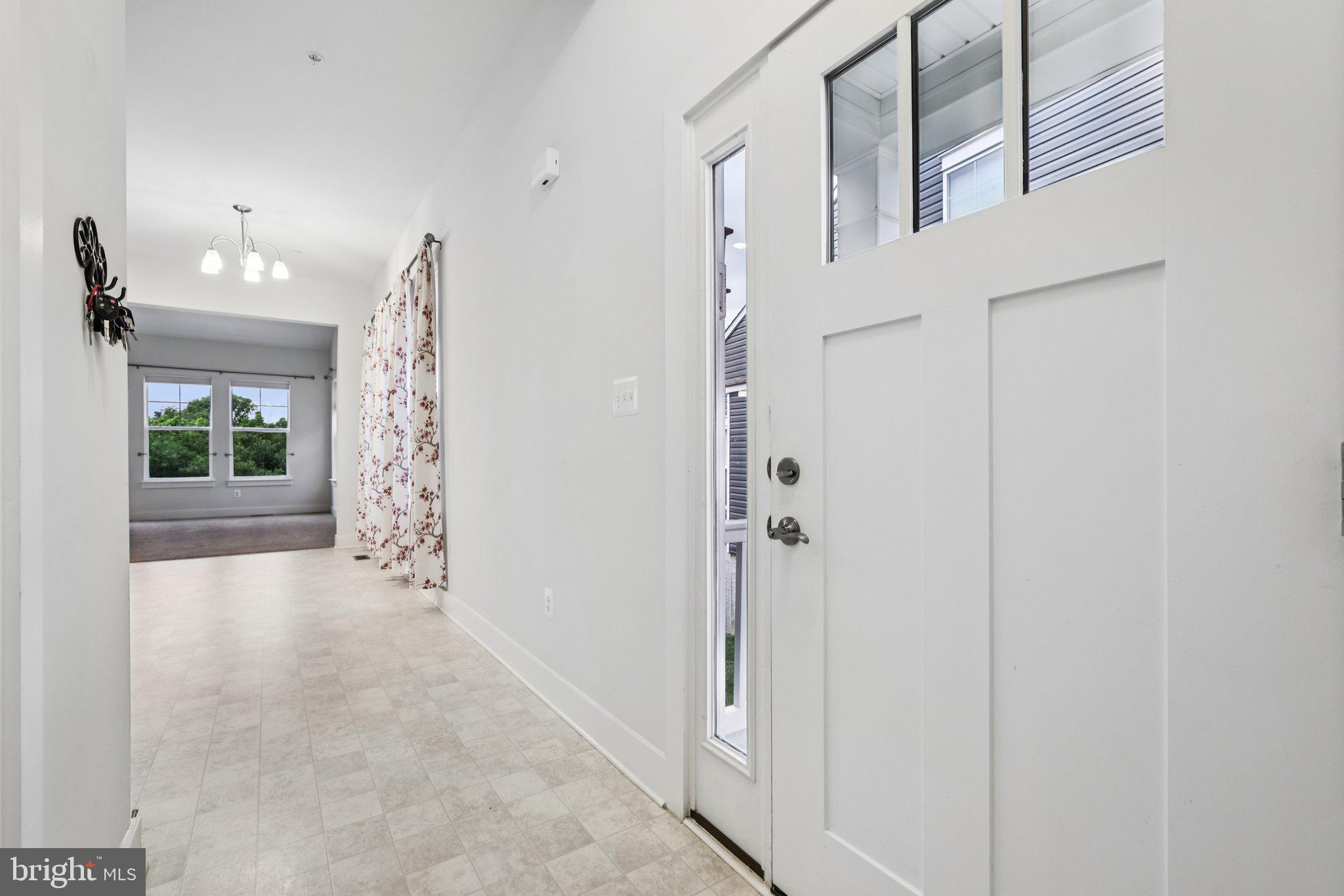 2810 Town View Circle New Windsor, MD 21776 - Photo 12 of 40 Elegant foyer