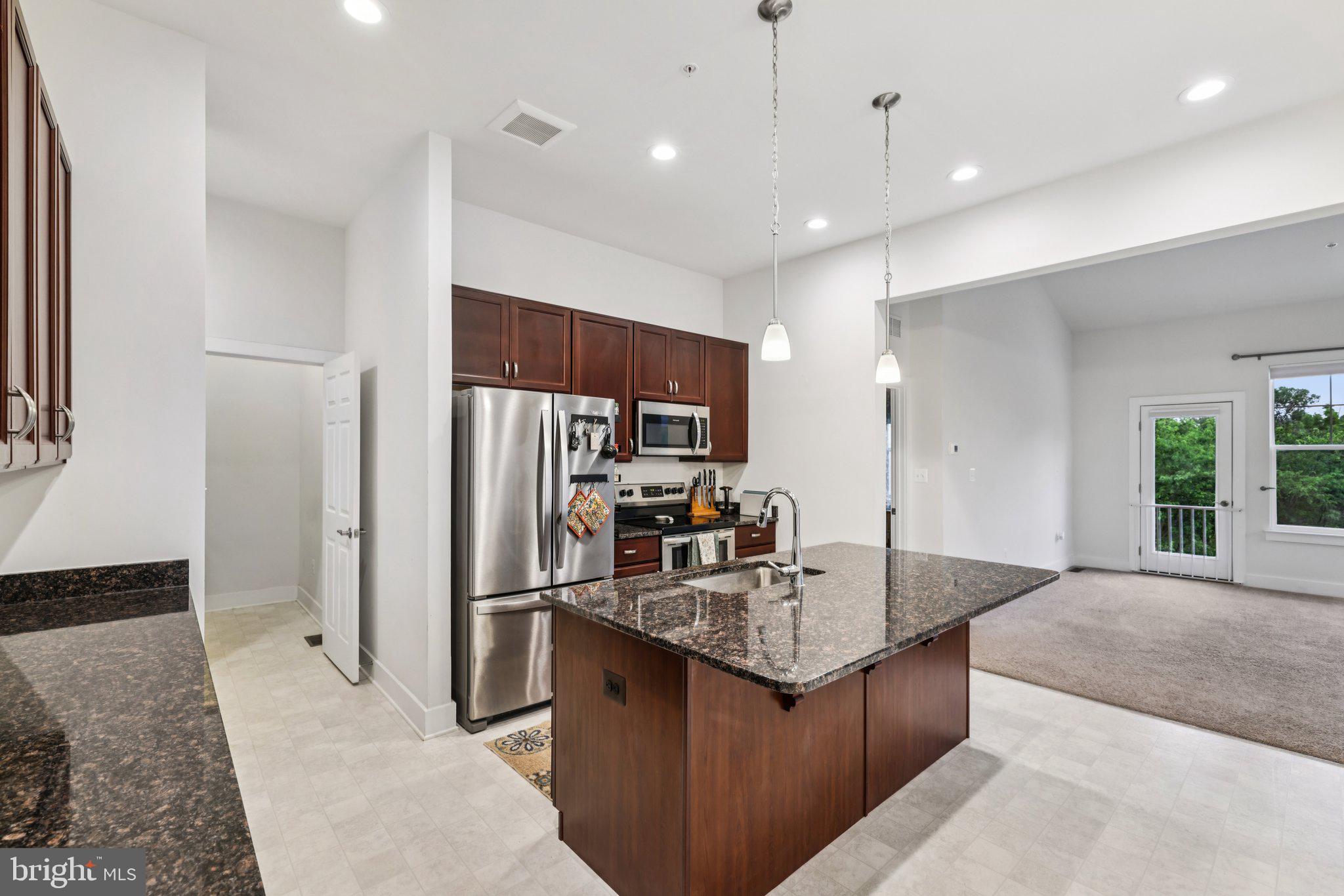 2810 Town View Circle New Windsor, MD 21776 - Photo 3 of 40 Spacious kitchen
