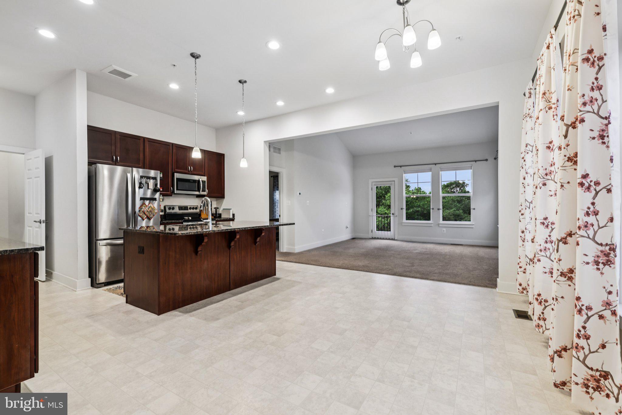 2810 Town View Circle New Windsor, MD 21776 - Photo 5 of 40 Dining area off kitchen