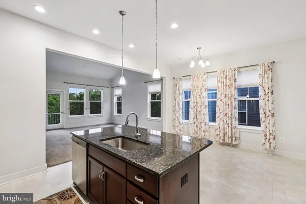 $429,000 | 2810 Town View Circle, New Windsor, MD 21776