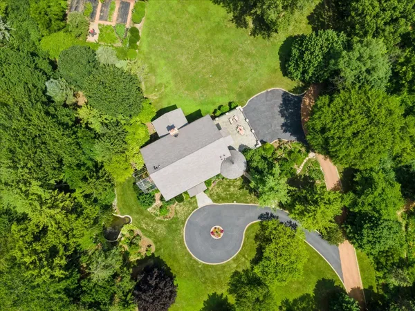 $1,995,000 | 236 Steeplechase Road, Barrington Hills, IL 60010