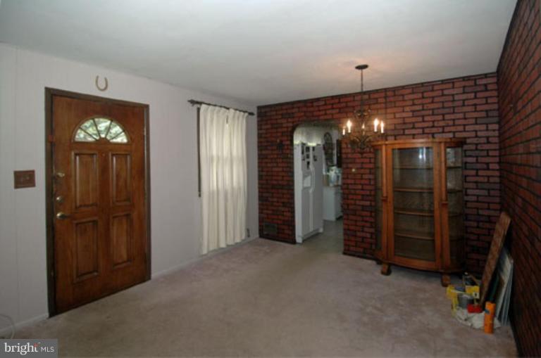 3007 Thomas Road Bryans Road, MD 20616 - Photo 6 of 13 Dining Area