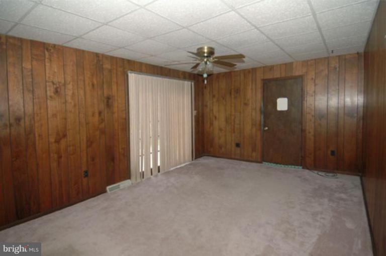 3007 Thomas Road Bryans Road, MD 20616 - Photo 8 of 13 Family Room