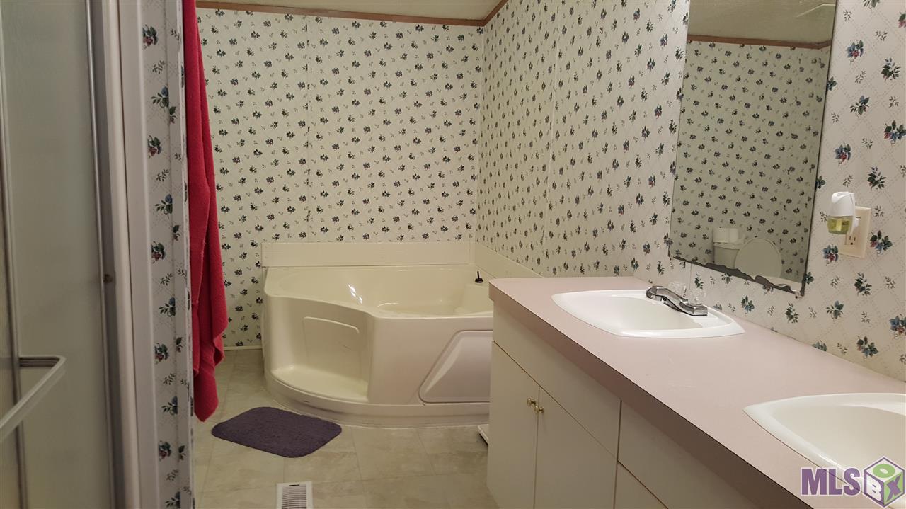 12475 Brown Road Denham Springs, LA 70726 - Photo 18 of 21