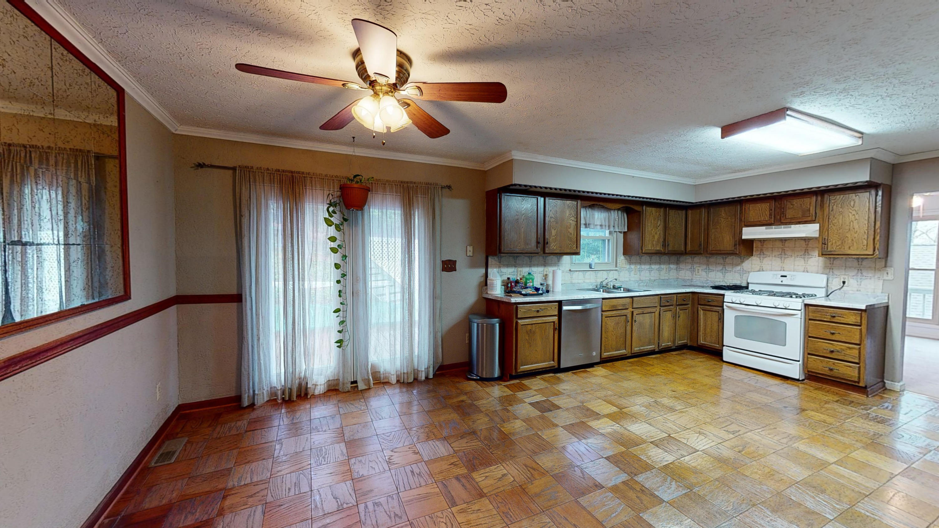 220 Orchard Knob Road Clinton, TN 37716 - Photo 9 of 27 220-Orchard-Knob-Rd-03112020_100454