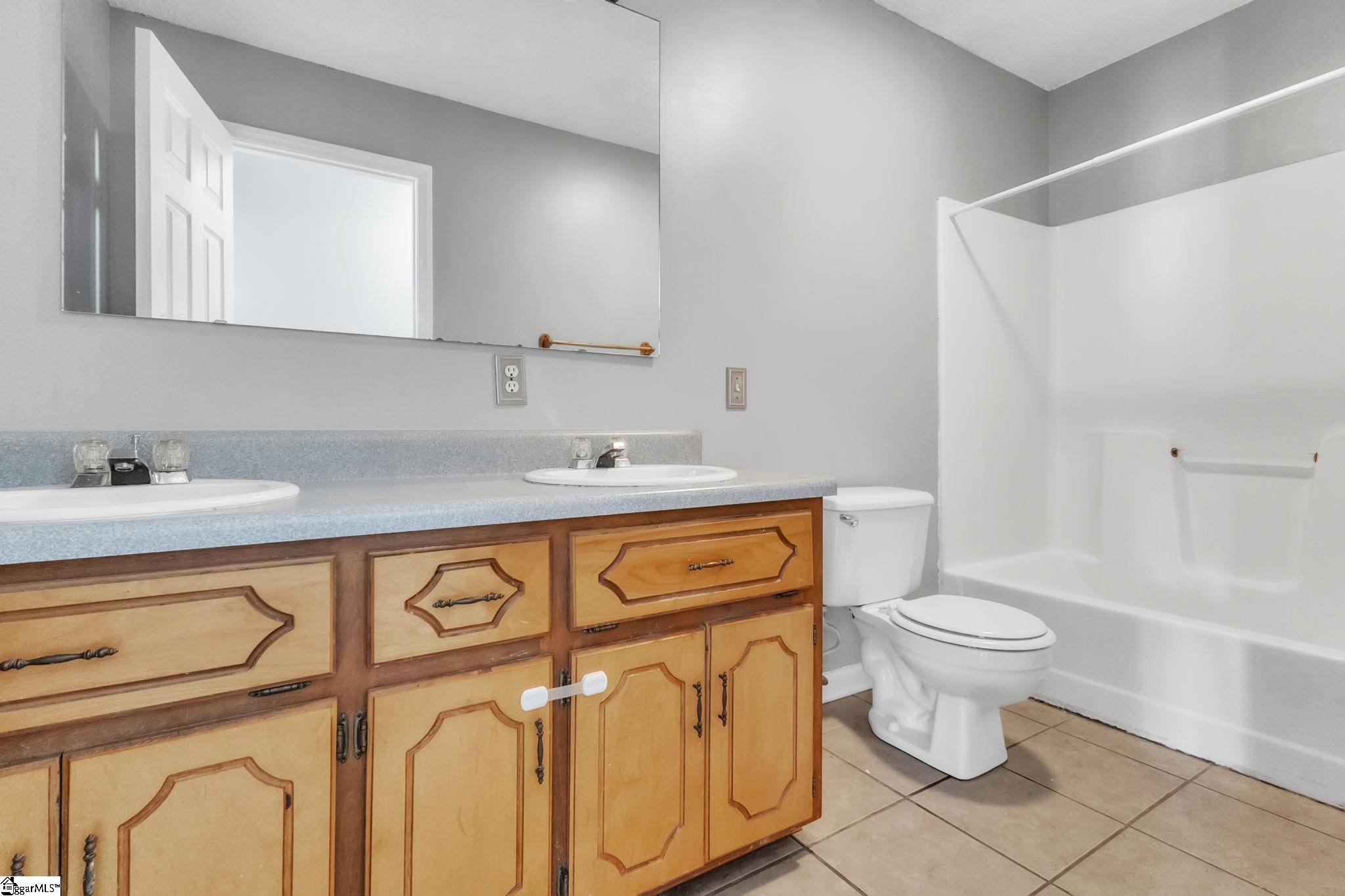 1405 Chestnut Street Laurens, SC 29360 - Photo 13 of 24