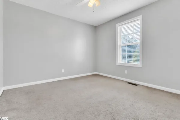 $219,500 | 1405 Chestnut Street, Laurens, SC 29360
