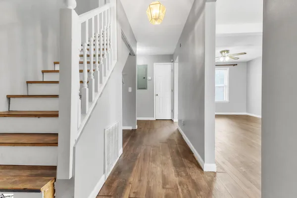 $219,500 | 1405 Chestnut Street, Laurens, SC 29360