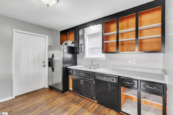 $219,500 | 1405 Chestnut Street, Laurens, SC 29360