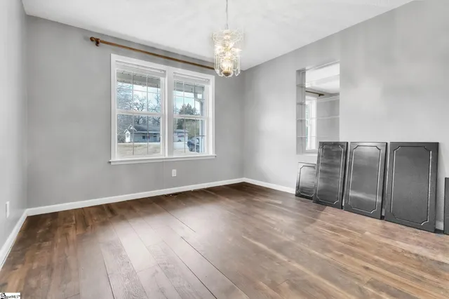 $219,500 | 1405 Chestnut Street, Laurens, SC 29360