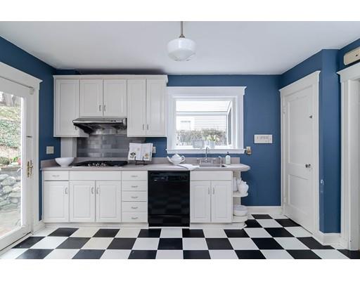 1077 Brook Road Milton, MA 02186 - Photo 5 of 30