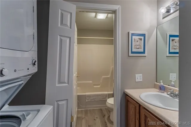 $249,900 | 108 Robinwood Drive, Unit 2A, Lake Ozark, MO 65049