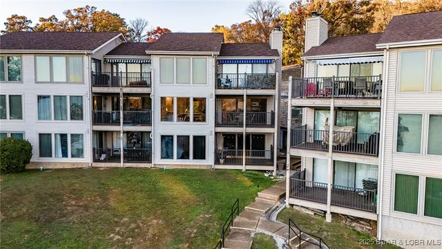 $249,900 | 108 Robinwood Drive, Unit 2A, Lake Ozark, MO 65049