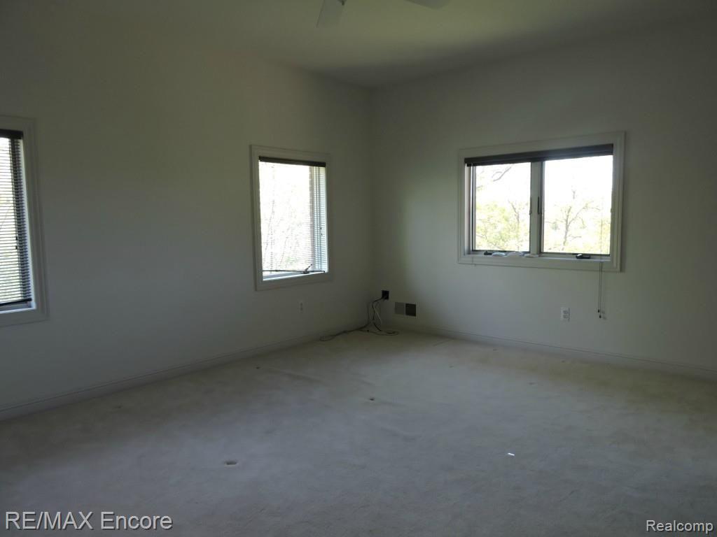 7674 Devins Ridge Clarkston, MI 48348 - Photo 33 of 42 4th bedroom.jpg