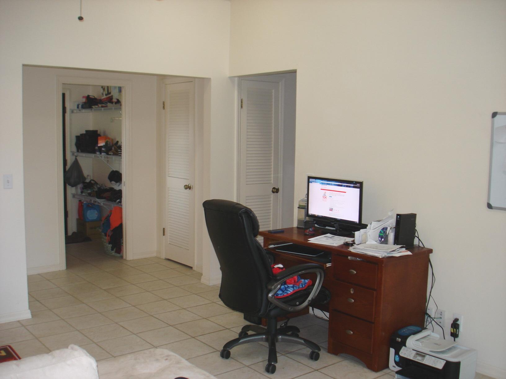 19721 Southeast County Line Road Tequesta, FL 33469 - Photo 11 of 14 FAMILY ROOM/OFFICE