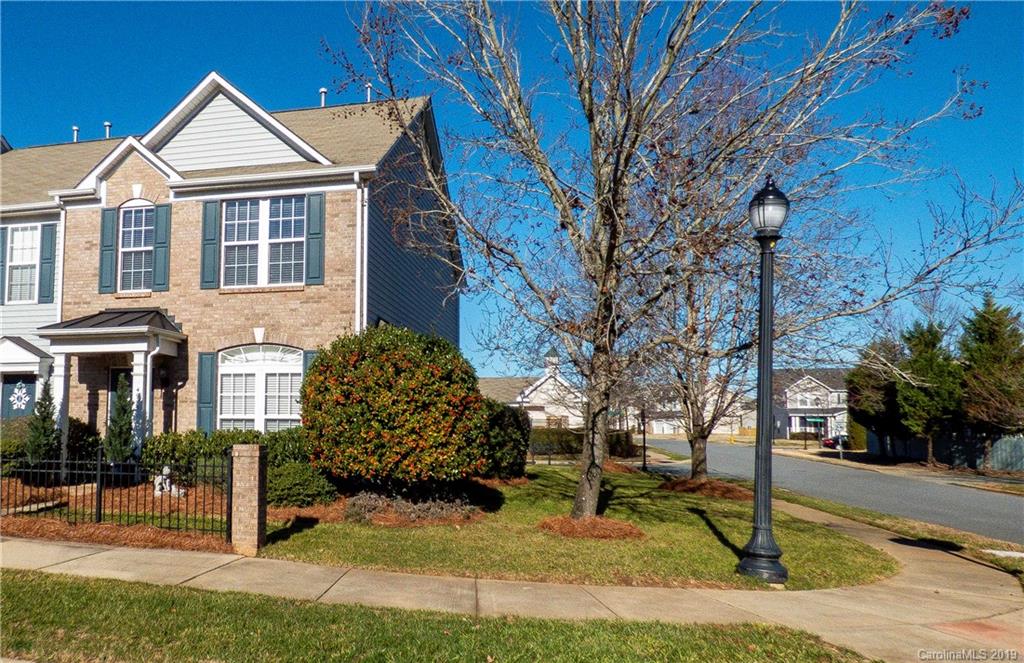 4925 Prosperity Ridge Road Charlotte, NC 28269 - Photo 3 of 27 Gallery Image 3