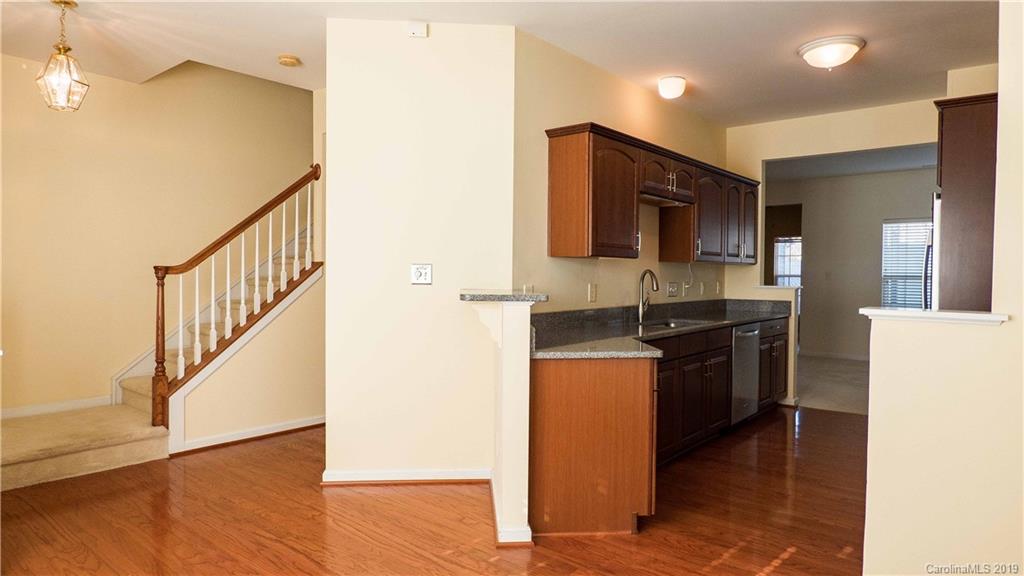 4925 Prosperity Ridge Road Charlotte, NC 28269 - Photo 4 of 27 Gallery Image 4