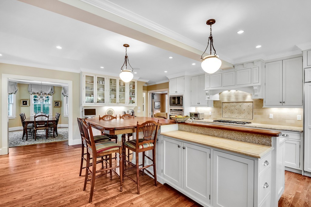 55 Alban Road Newton, MA 02468 - Photo 10 of 29