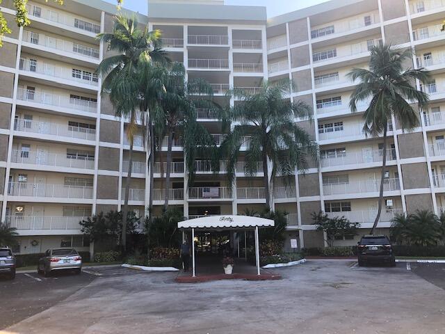 3051 North Course Drive, Unit 901 Pompano Beach, FL 33069 - Photo 1 of 31 IMG_3578
