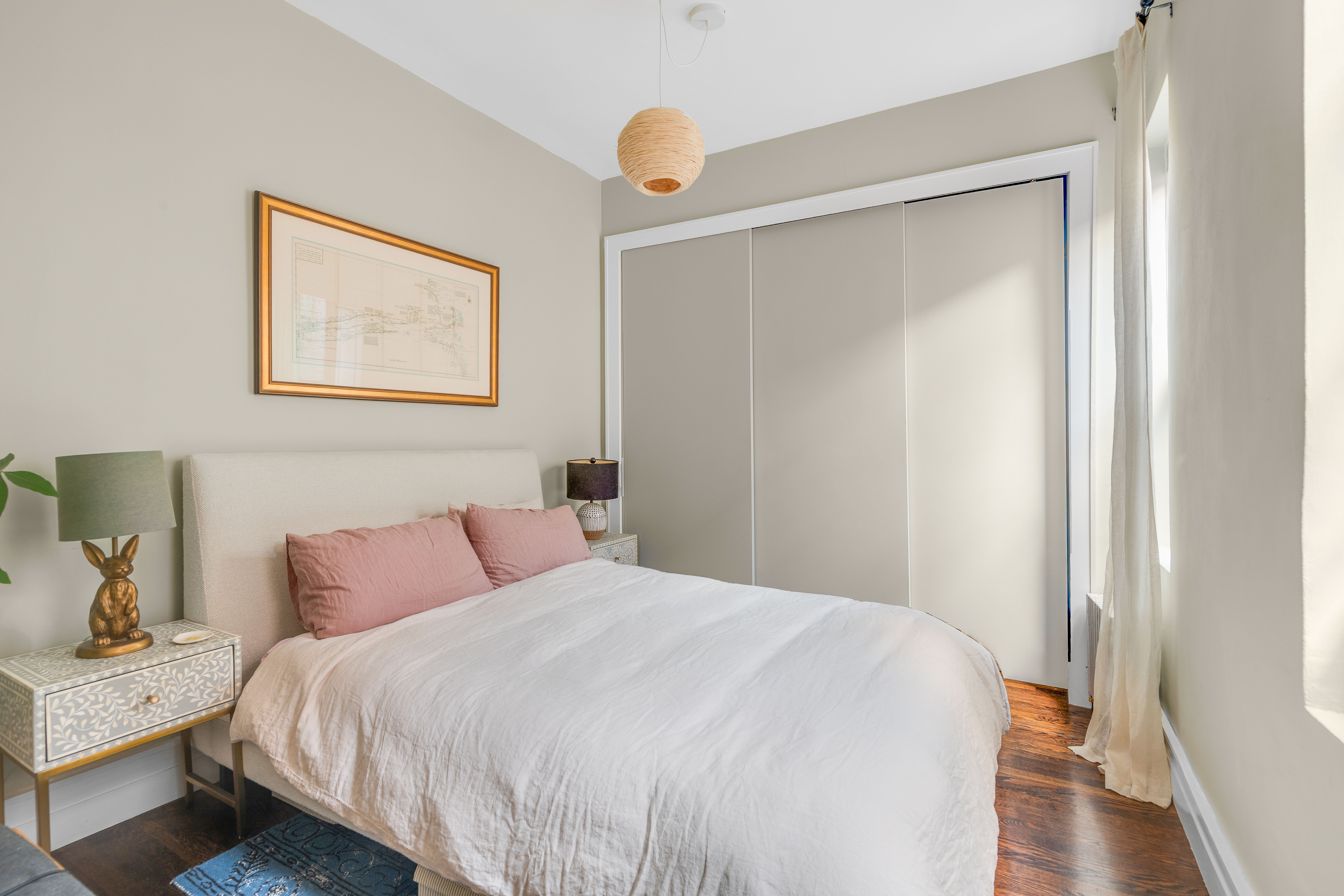175 Amity Street, Unit D3 Brooklyn, NY 11201 - Photo 7 of 10 a bedroom with a bed and a window