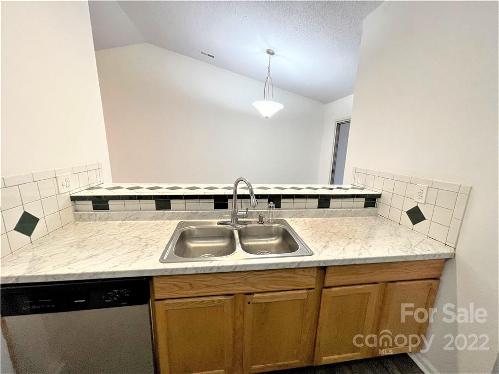 3319 Cross Winds Road Charlotte, NC 28227 - Photo 10 of 30 Gallery Image 10