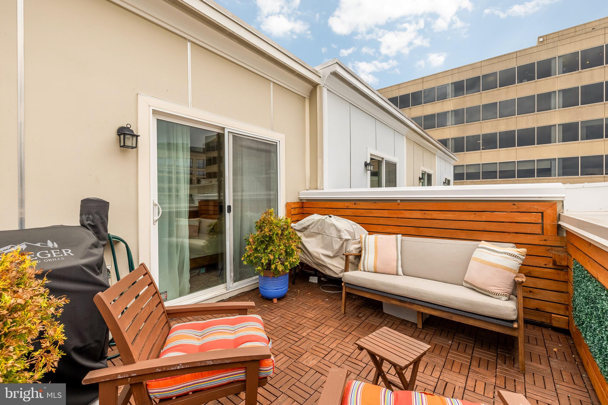 353 L Street Southeast Washington, DC 20003 - Photo 25 of 40