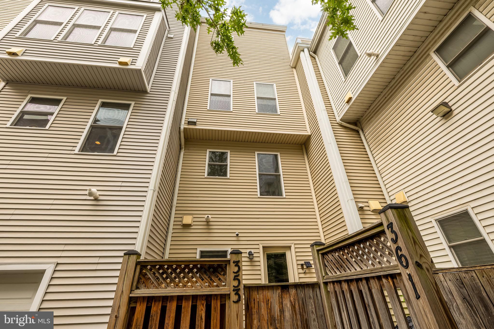 353 L Street Southeast Washington, DC 20003 - Photo 31 of 40